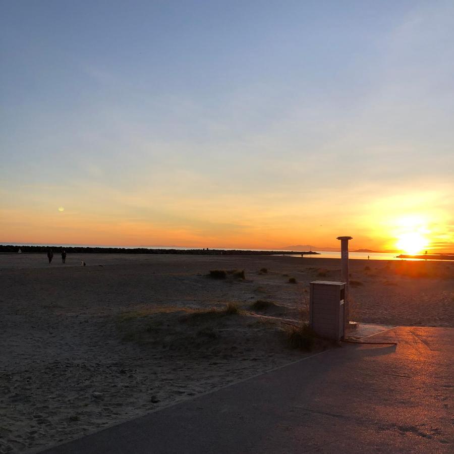 Studio Vue Mer Situe A Cote De La Plage Quartier Des Quilles セット エクステリア 写真