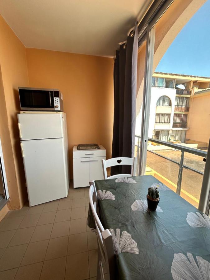 Studio Vue Mer Situe A Cote De La Plage Quartier Des Quilles セット エクステリア 写真