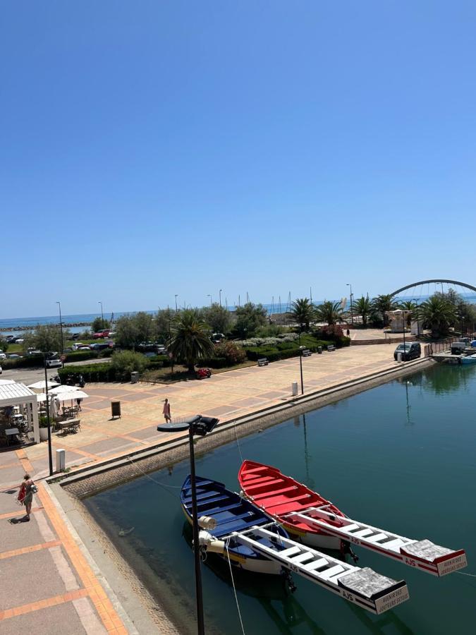 Studio Vue Mer Situe A Cote De La Plage Quartier Des Quilles セット エクステリア 写真